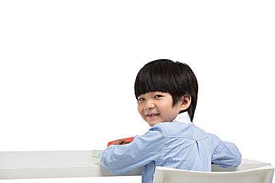 《光环：无限》第二赛季更新路线图公开 长达半年